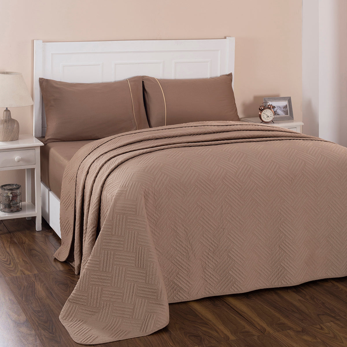 Eliott Summer AC Quilt/Quilted Bed Cover/Comforter Simply Taupe