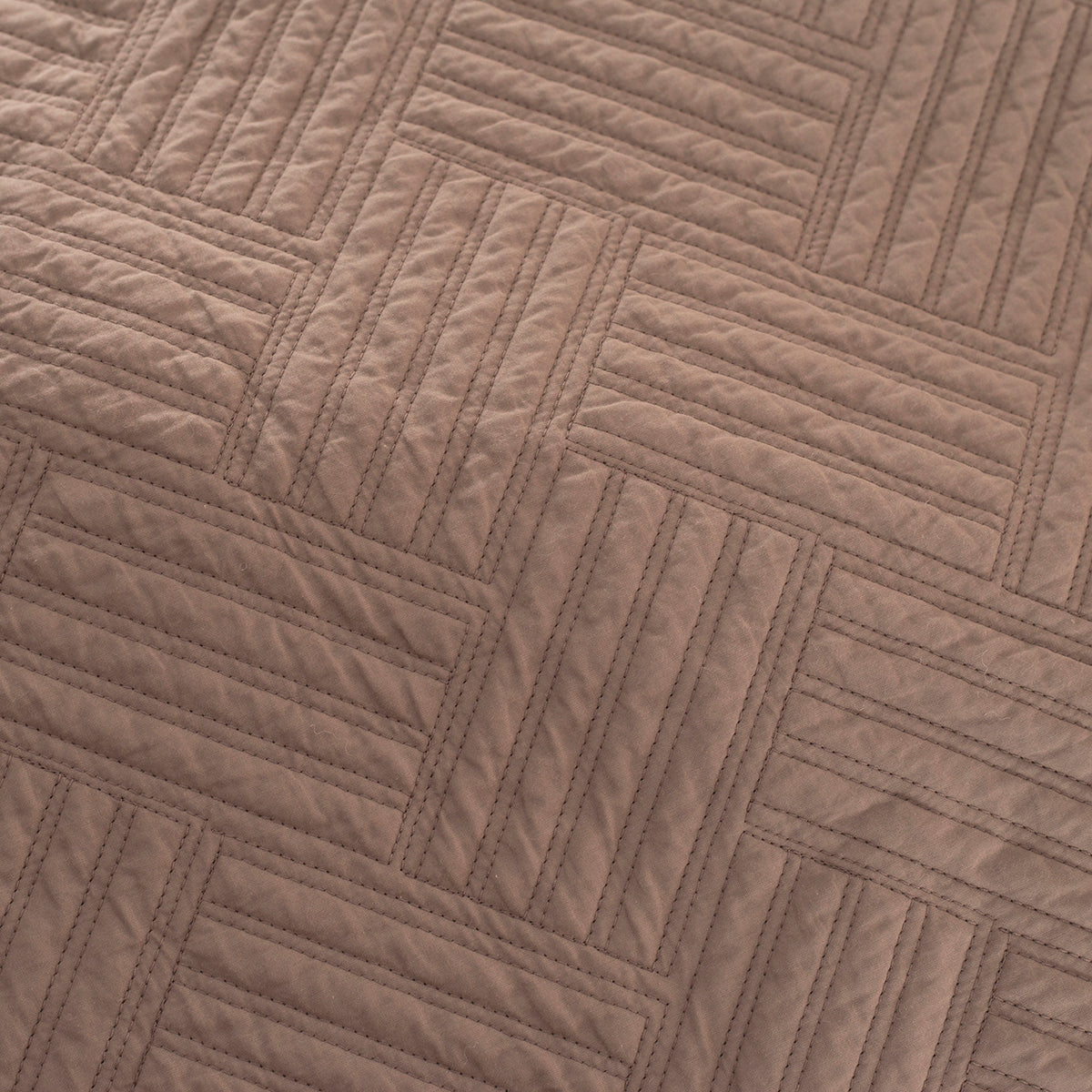 Eliott Summer AC Quilt/Quilted Bed Cover/Comforter Simply Taupe
