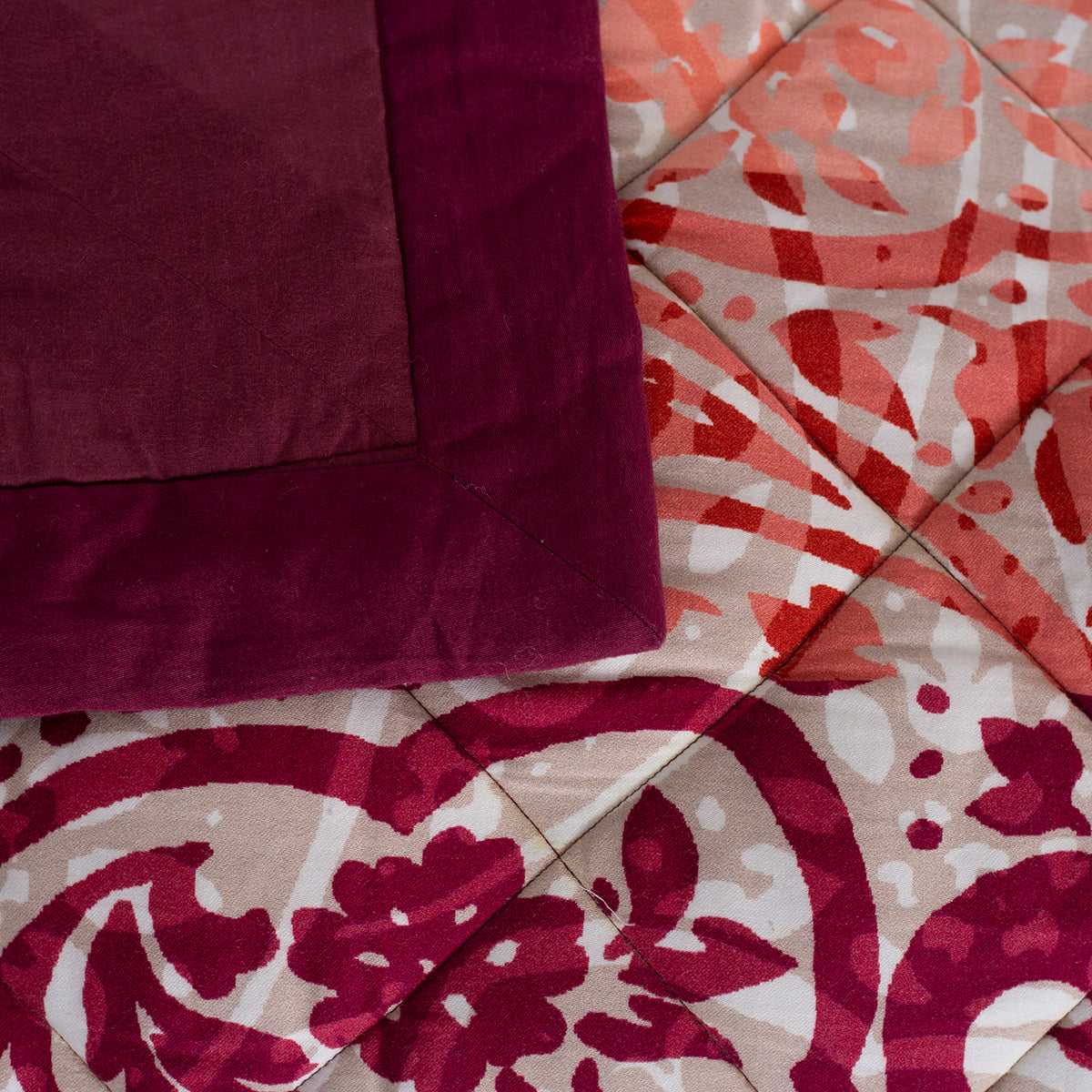 Folklore Transition Paisley Glitch Hand Quilted 8 Pc Double Quilt/Quilted Bed Cover Set