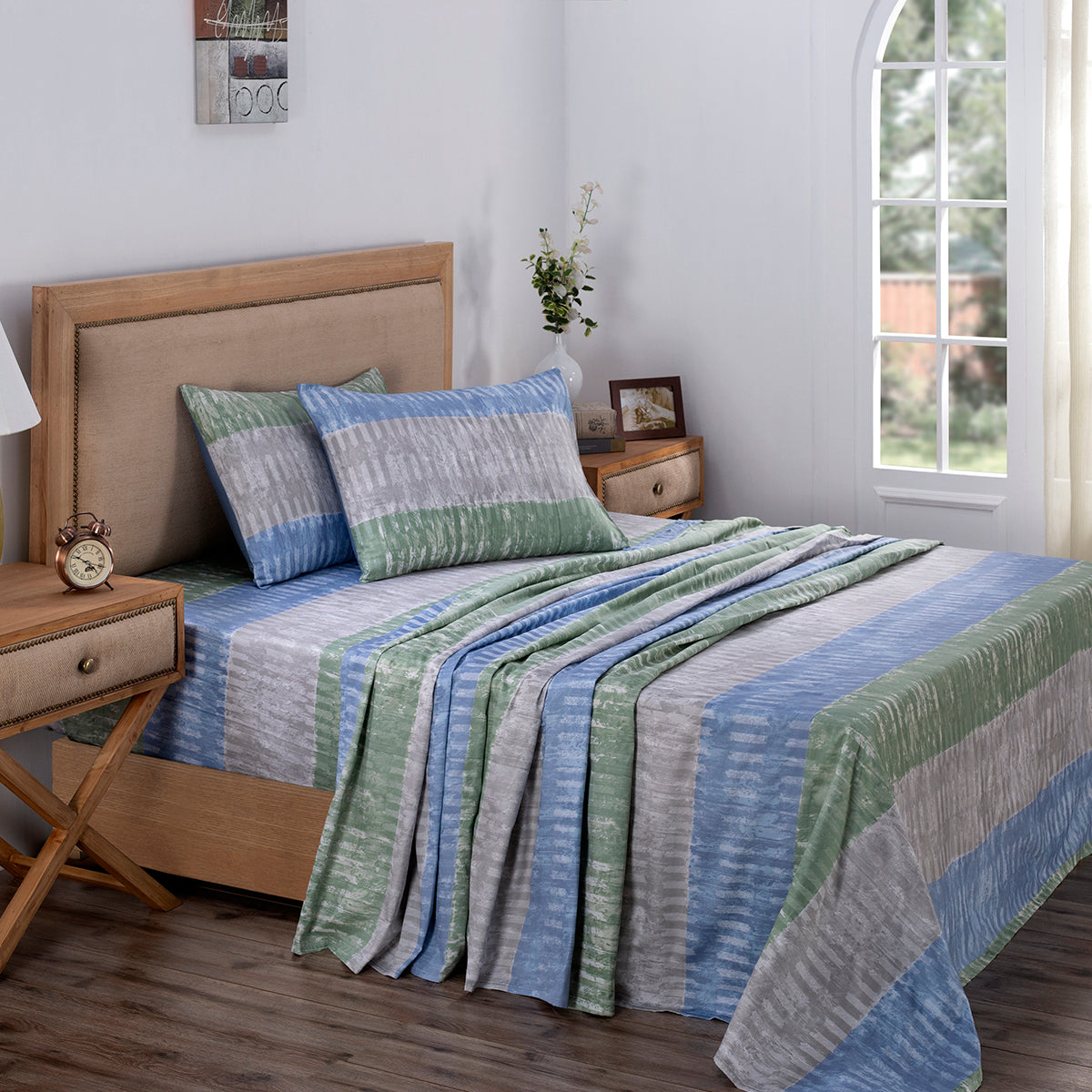 Royal Botanic 200 TC Streak Tint Blue 100% Cotton Bed Sheet With Pillow Case