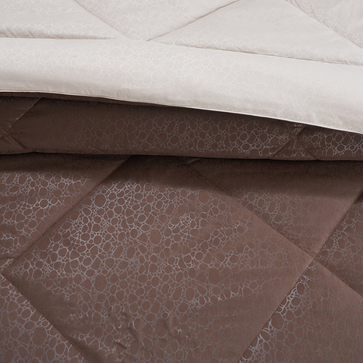 Hermosa Glister Pebble Brown 150GSM Reversible Summer AC Quilt