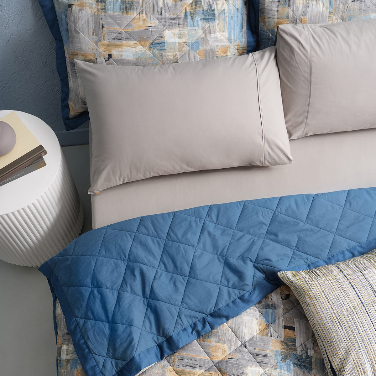 Whimsy Nature Brush Strokes Blue 8pcs Quilt/Quilted Bed Cover