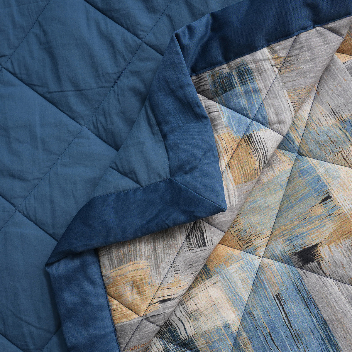 Whimsy Nature Brush Strokes Blue 8pcs Quilt/Quilted Bed Cover