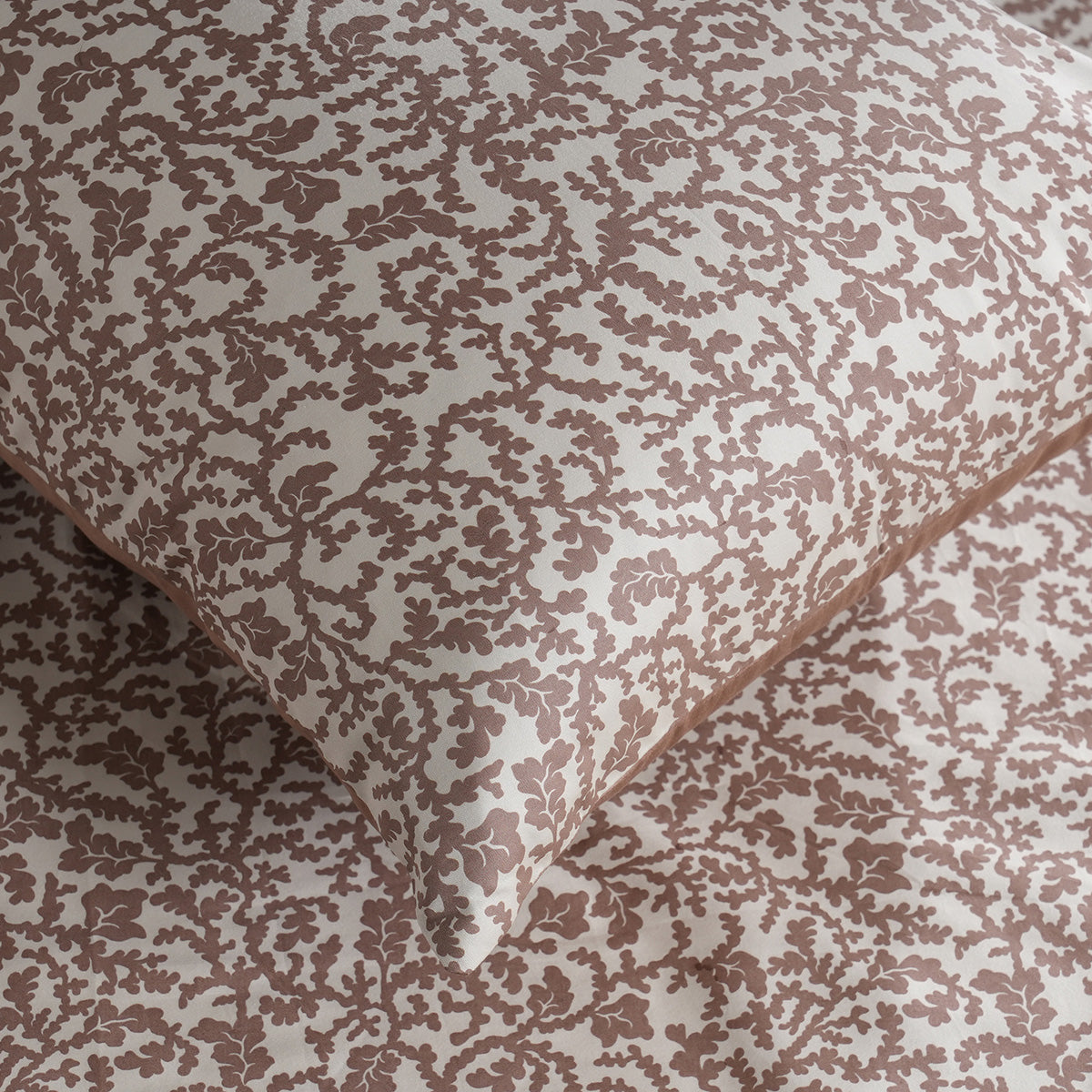 Classical Impression Ornamental 100% Cotton Bedsheet with Pillow Case Brown