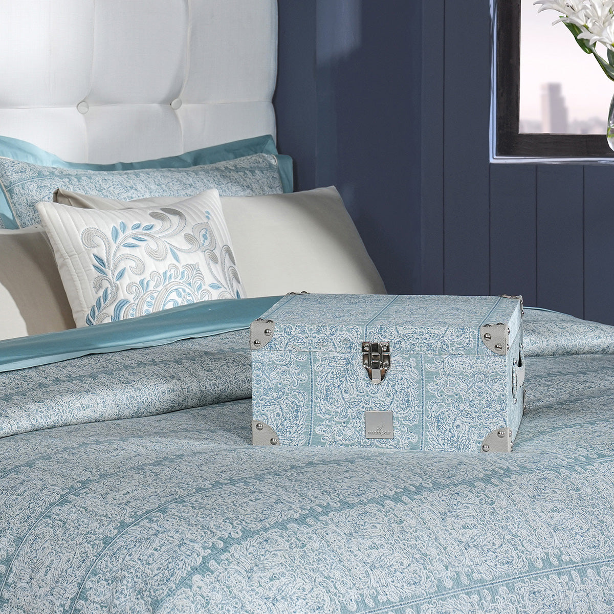 Classical Impression Folkloric 100% Cotton 8pcs Duvet Cover Set Blue