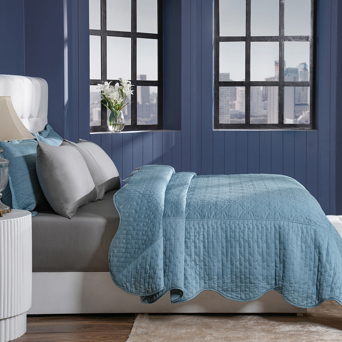 Classical Impression Swirling Quilt/Quilted Bed Cover Blue