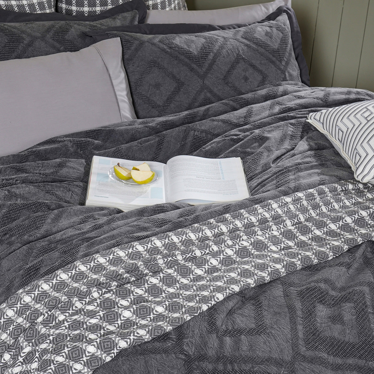 Rurban Elegance Argyl 11 pcs Quilt/Quilted Bed Cover Set Grey