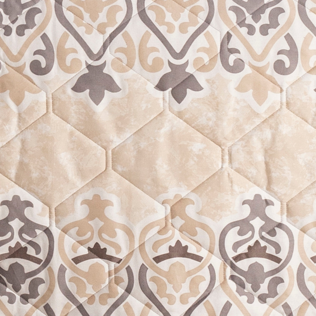 Nouveau Tradition Kaleen Global Neutral Quilt Set