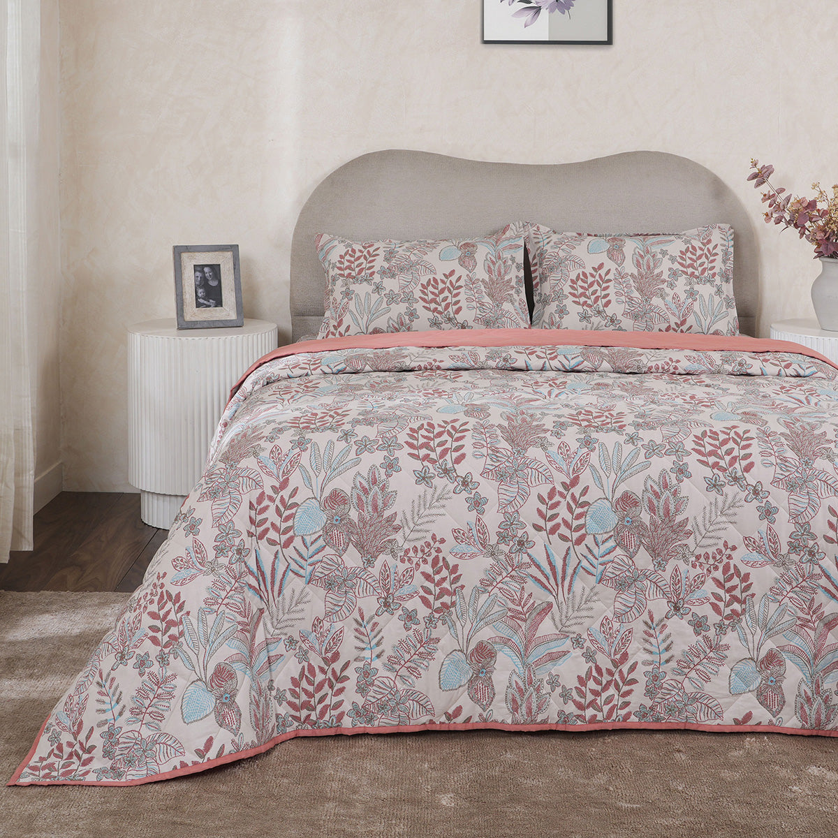 Hermosa Botanic Bloom Garden Muse Quilt Red