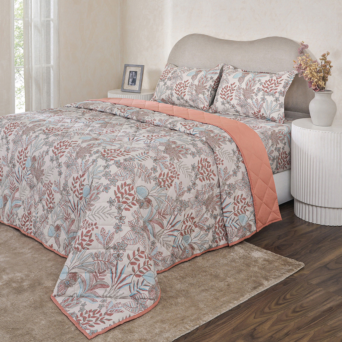 Hermosa Botanic Bloom Garden Muse 4Pcs Red Quilt Set