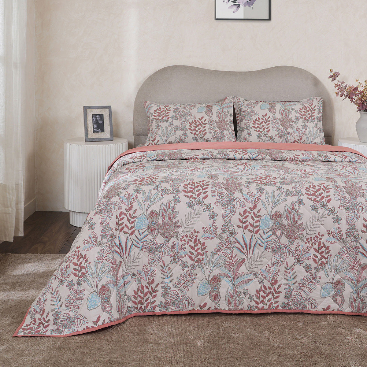 Hermosa Botanic Bloom Garden Muse 4Pcs Red Quilt Set