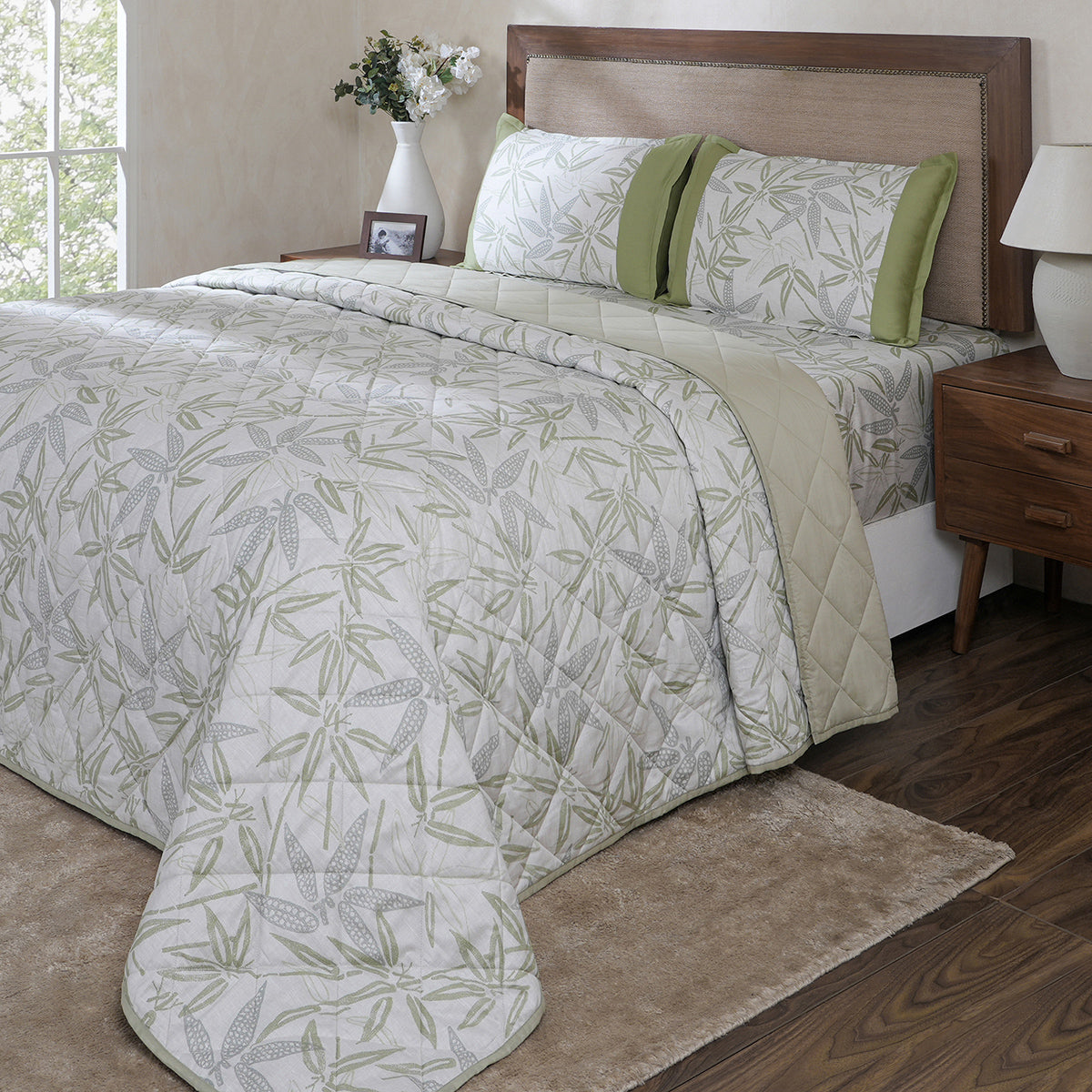 Hermosa Botanic Bloom Bamboo Breeze 4Pcs Green Quilt Set