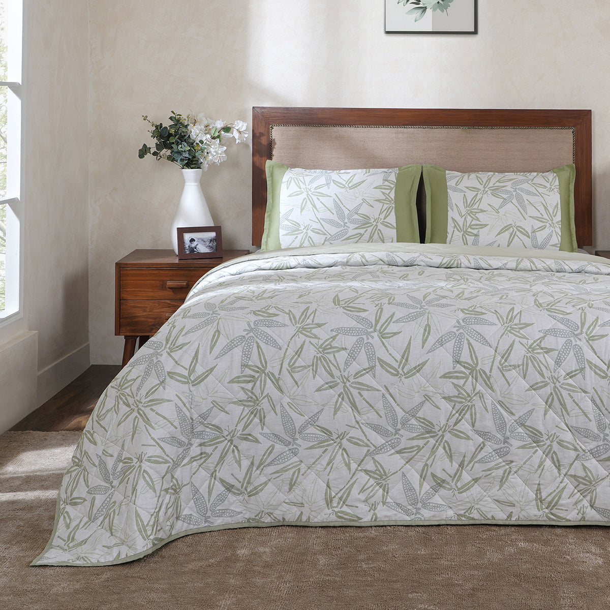 Hermosa Botanic Bloom Bamboo Breeze 4Pcs Green Quilt Set