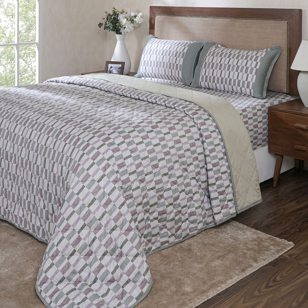 Hermosa Botanic Bloom Tactual Quilt Twilight Green