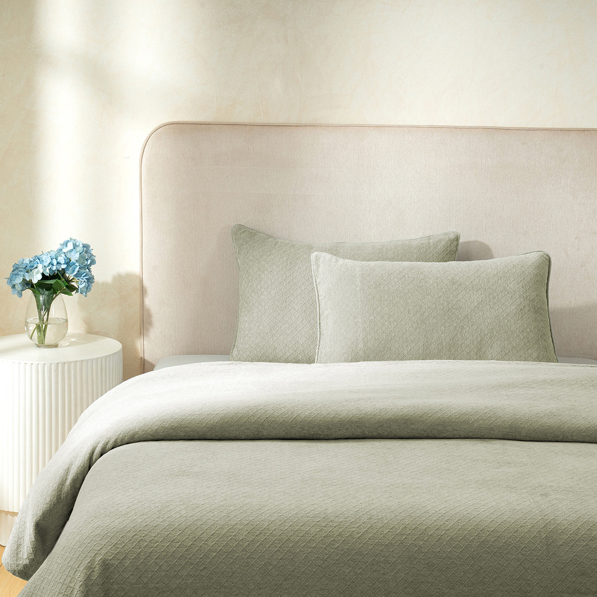 Blaize 100% Cotton Solid Weave Green Pillow Sham Set