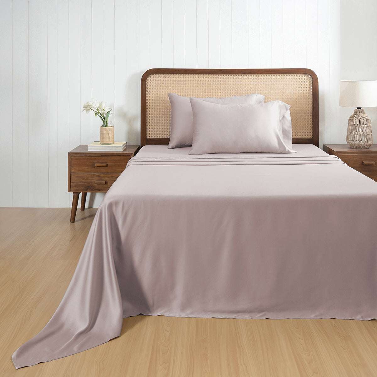 100% Tencel™ Solid Bedsheet with Pillow Case Serene Haven Noemi Pink