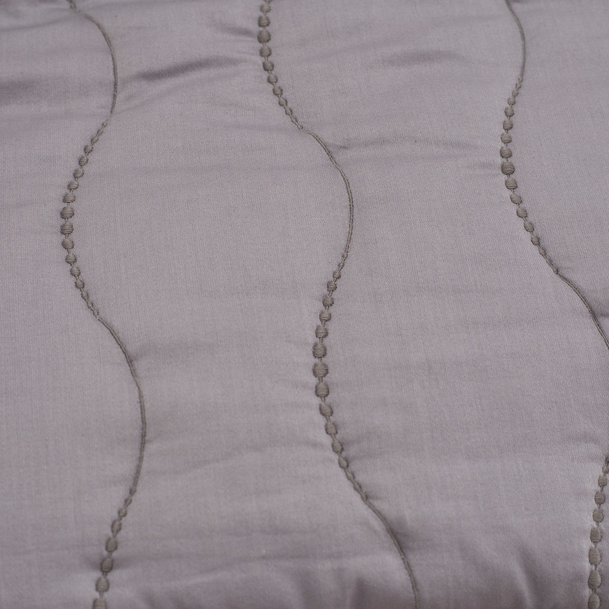 Nostalgic Attire Eiderdown 8PC Quilt/Quilted Bed Cover Set