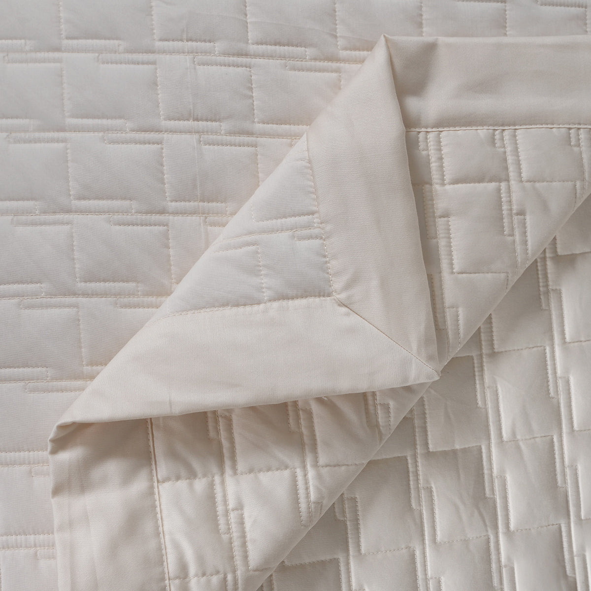 Chester Luxica Cream 11PC Quilt/Quilted Bed Cover Set