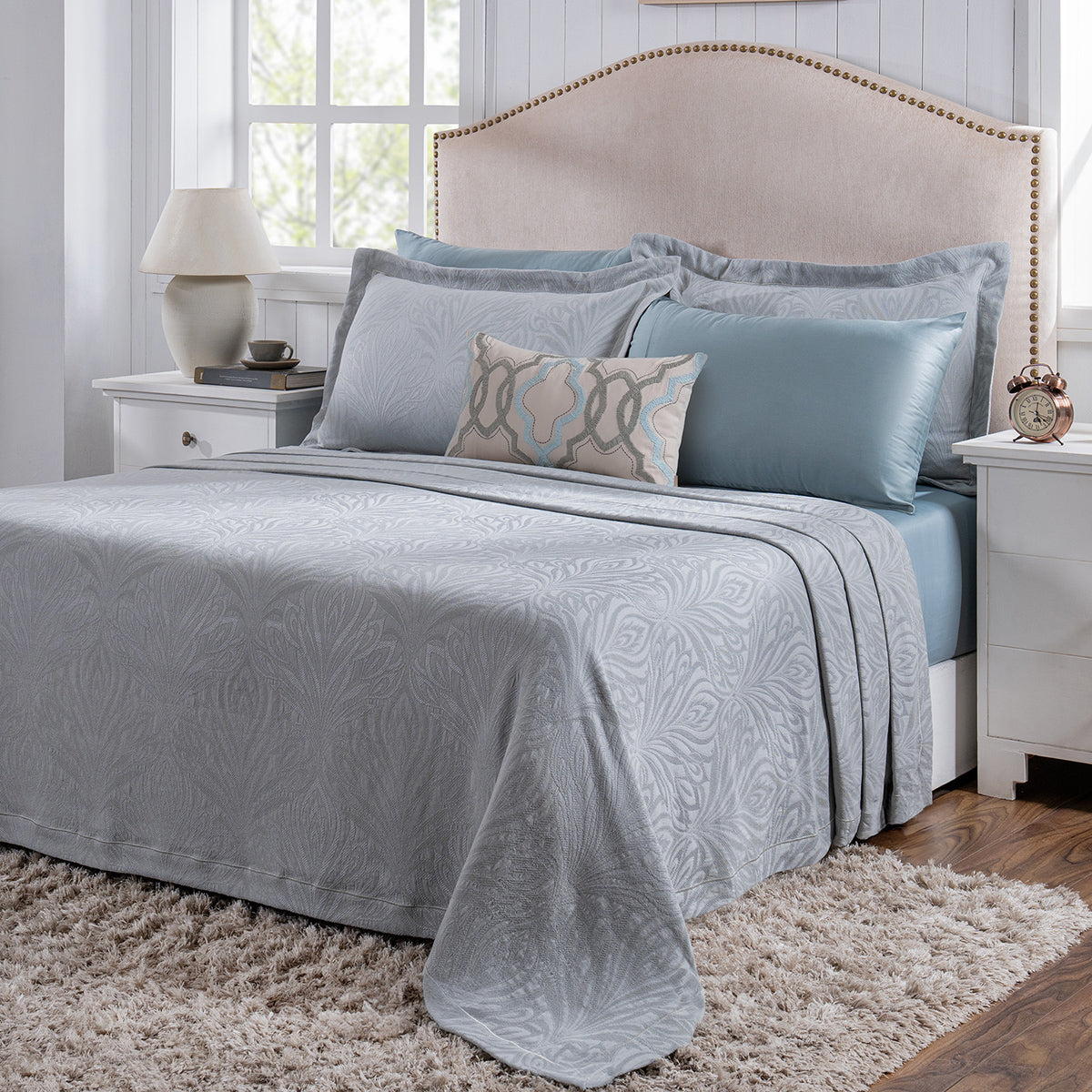 Classical Ornate Acorus Bliss Blend Cotton 8pcs Bed Cover Set Blue