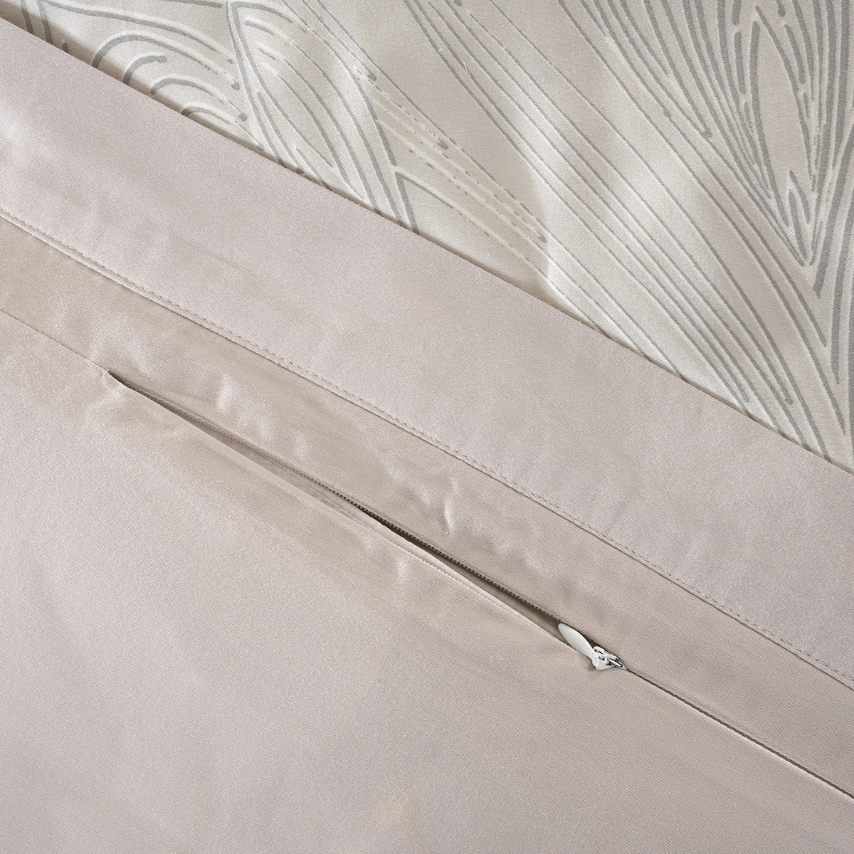 Classical Ornate Baroque Feathering 8pcs Duvet Cover Set Neutral