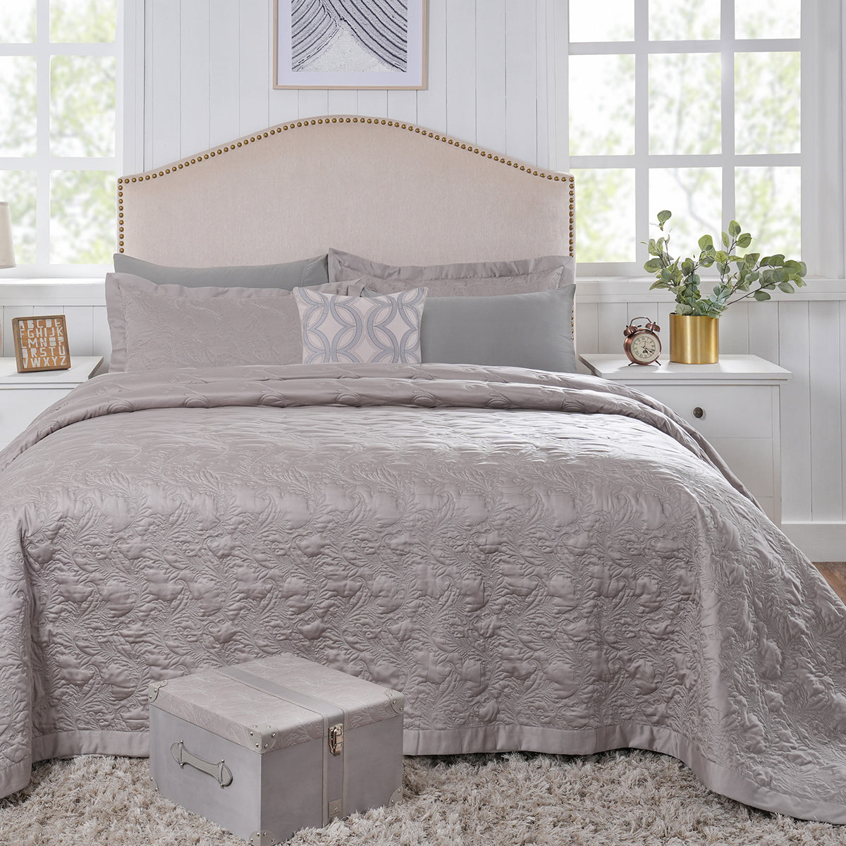 8pcs Quilt/Qulited Bed Cover Set Neutral Classical Ornate Twirls & Swirls