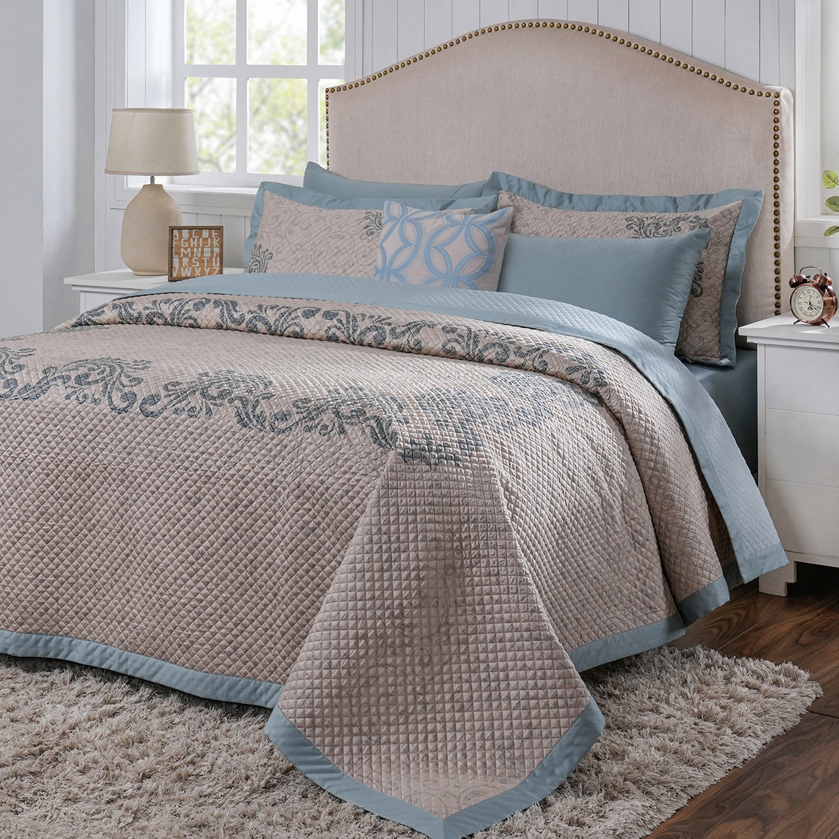 8pcs Quilt/Qulited Bed Cover Set Blue Classical Ornate Seamless Scroll