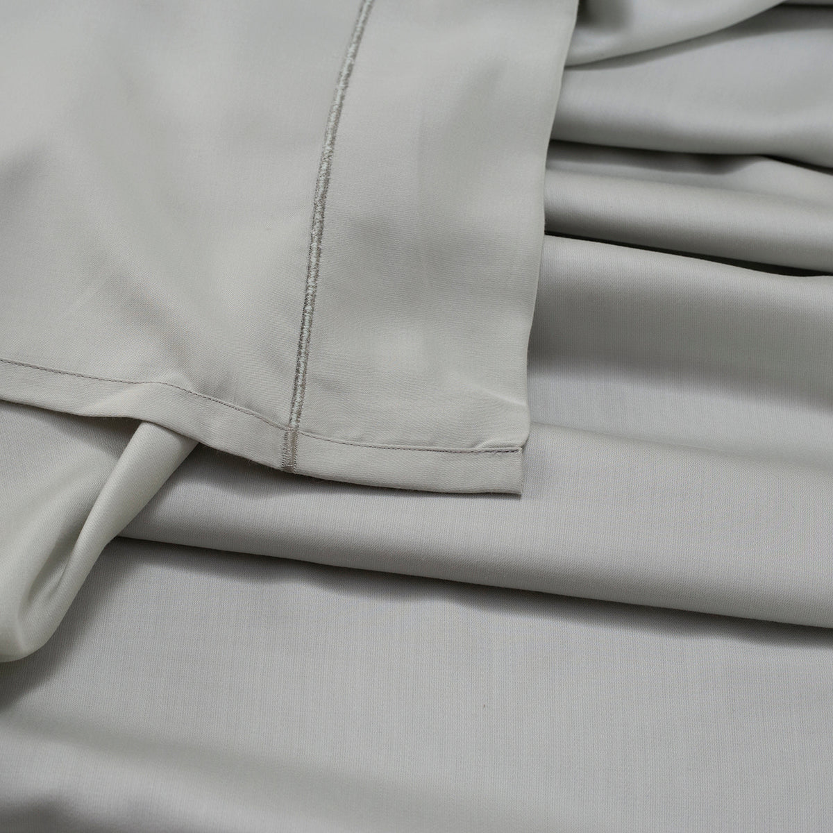 Mellow Green 100% Excel Fabric Bed Sheet