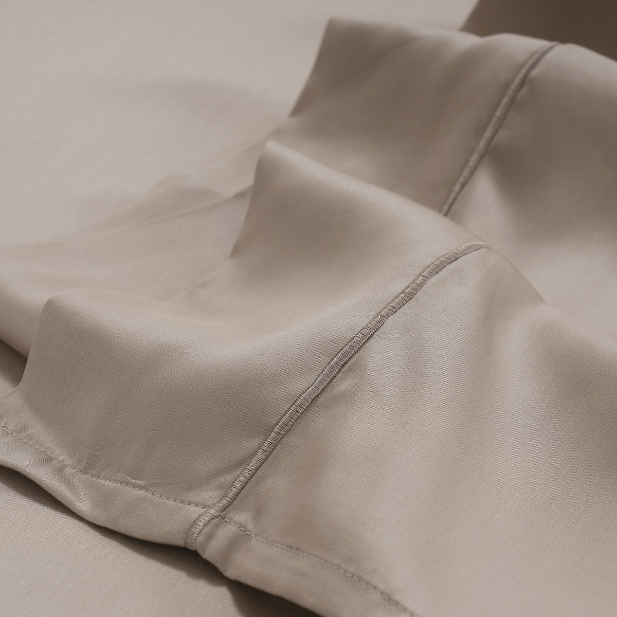 Vintage Noemi Solid 100% Tencelâ„¢ Neutral Bed Sheet With Pillow Case