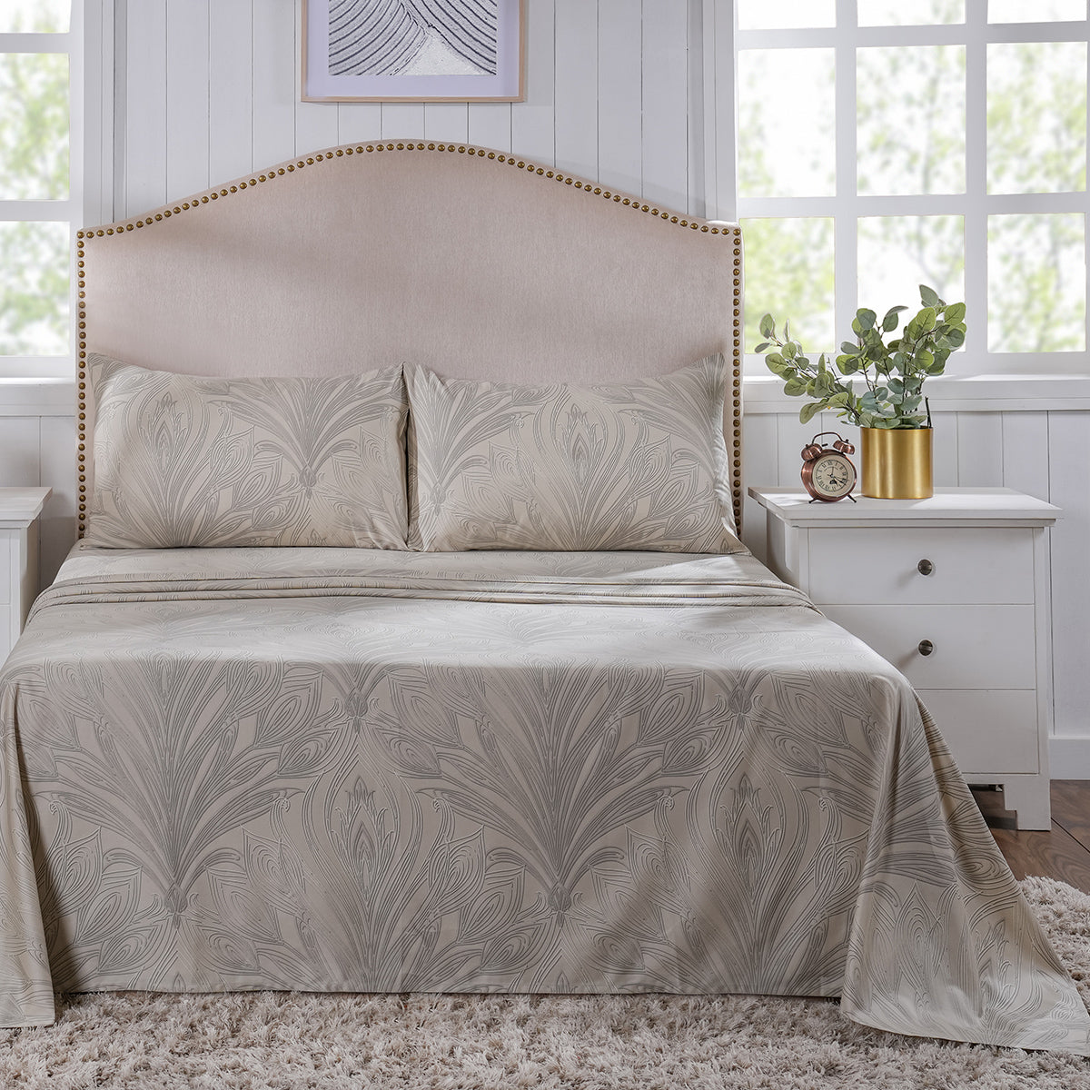 Classical Ornate Baroque Feathering Bed Sheet with Pillow Case Neutral
