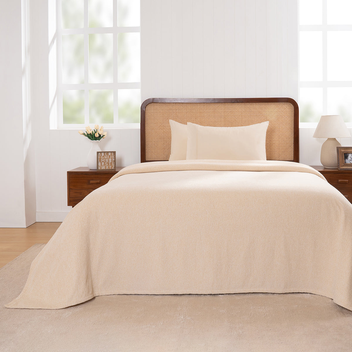 Charlotte Woven Vanilla Bed Cover /Blanket