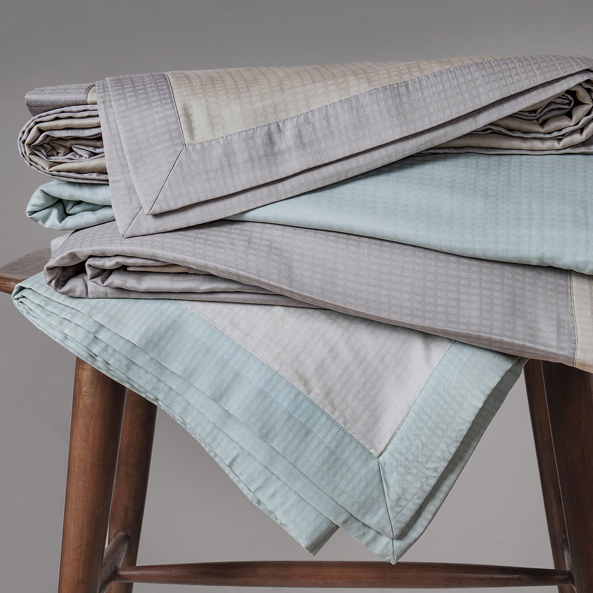 Clear Grid extremely soft Beige Dohar