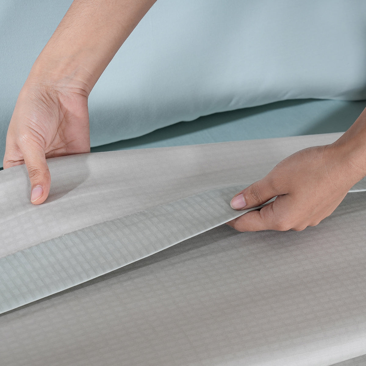 Clear Grid extremely soft Green Dohar