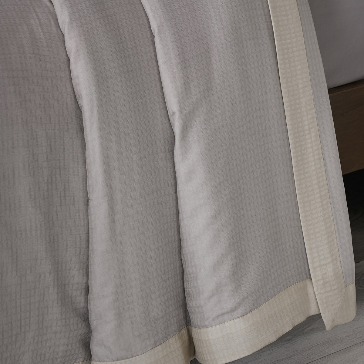 Clear Grid extremely soft Grey Dohar