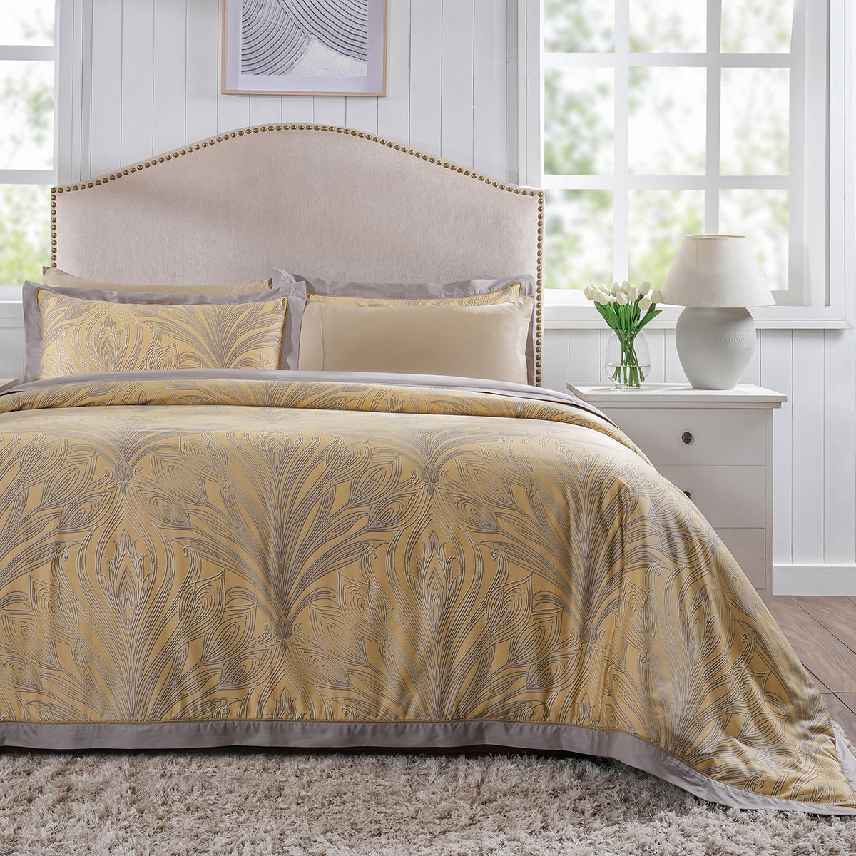 Classical Ornate Baroque Feathering Duvet Cover with Pillow Case Gold