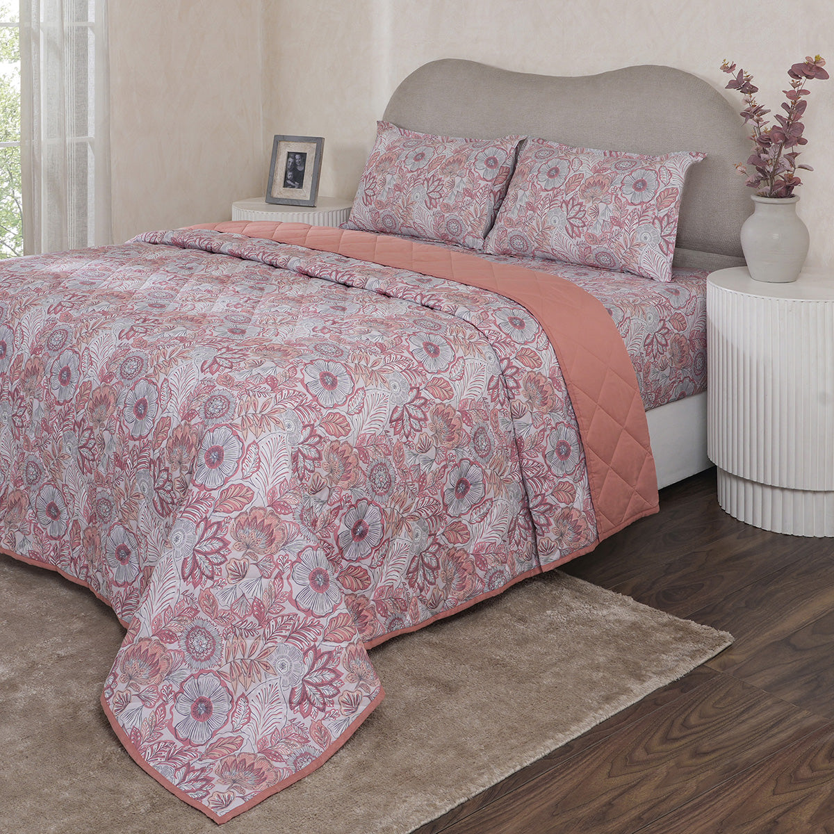 Hermosa Botanic Bloom Petaline Quilt Old Rose
