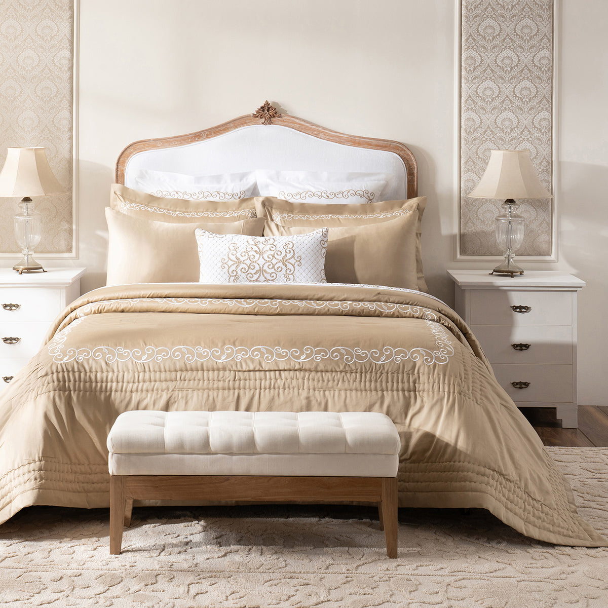Luxe Elegance Arabesque Style 10 Pcs Quilt Set Safari