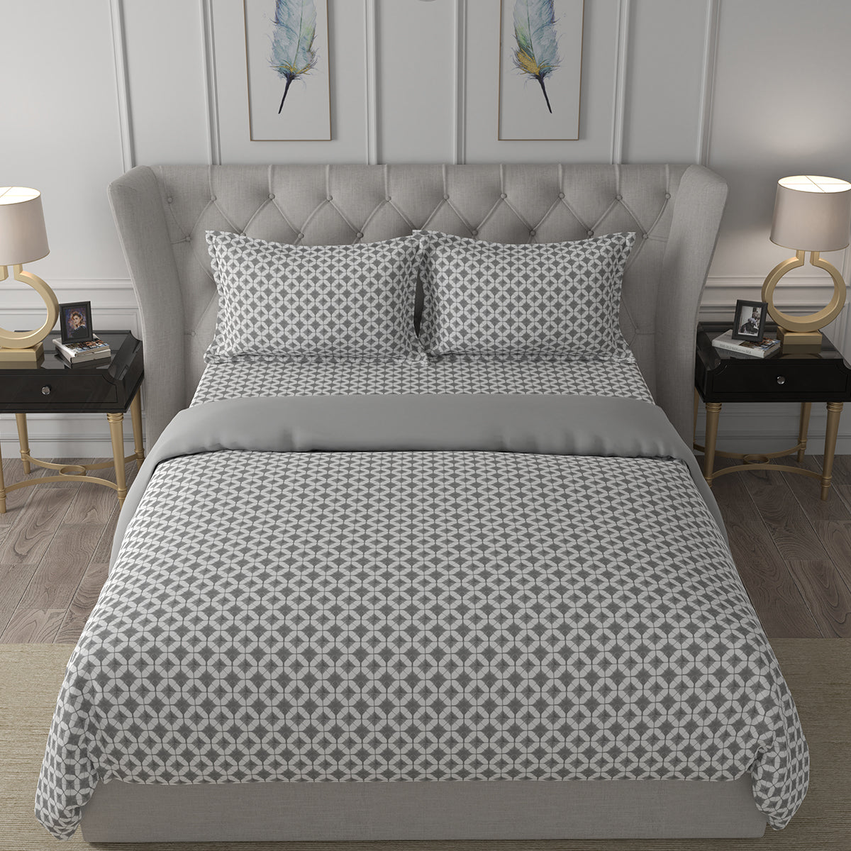 Hermosa Exotic Bouquet Elaine Grey Quilt