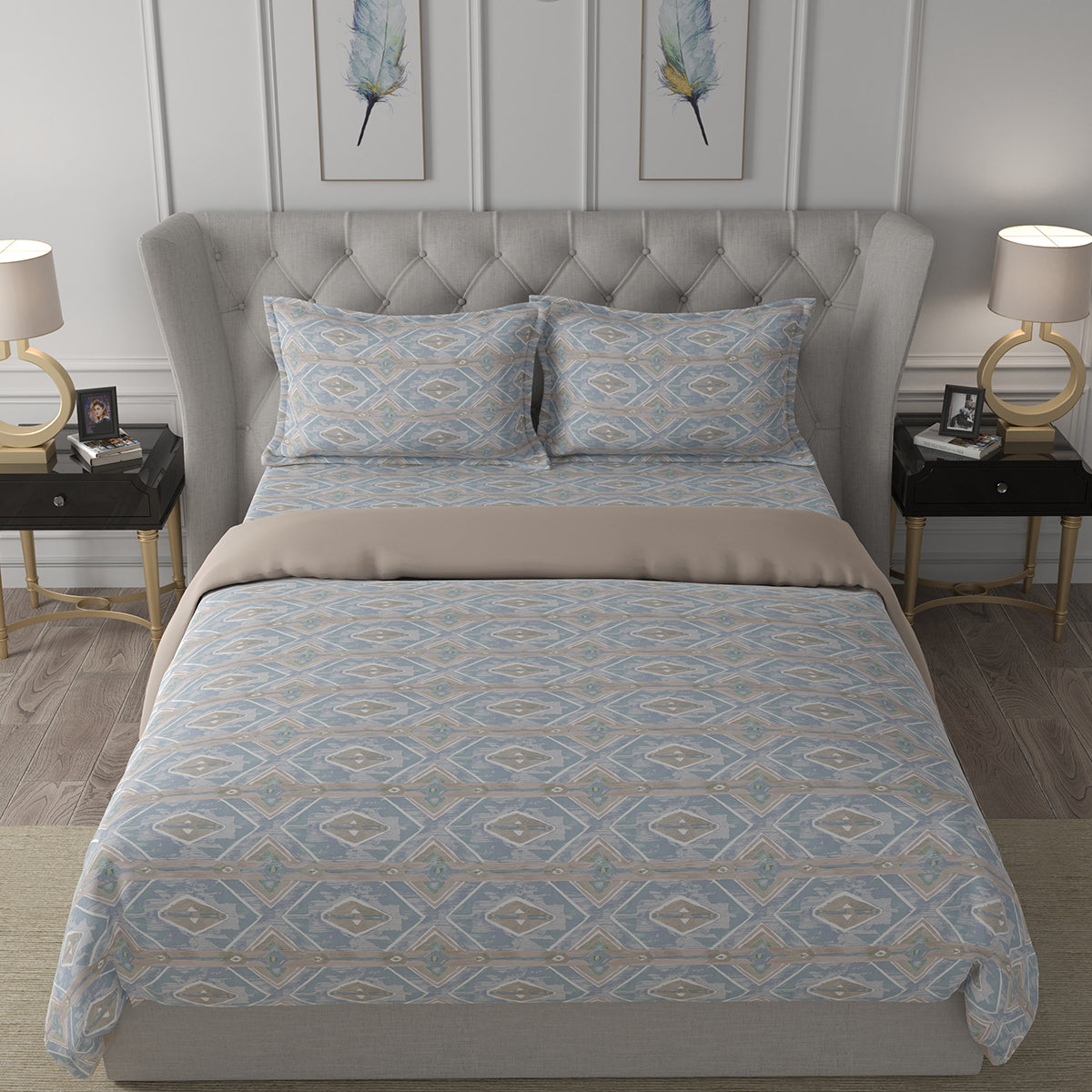 Hermosa Exotic Bouquet Tupack Blue Quilt