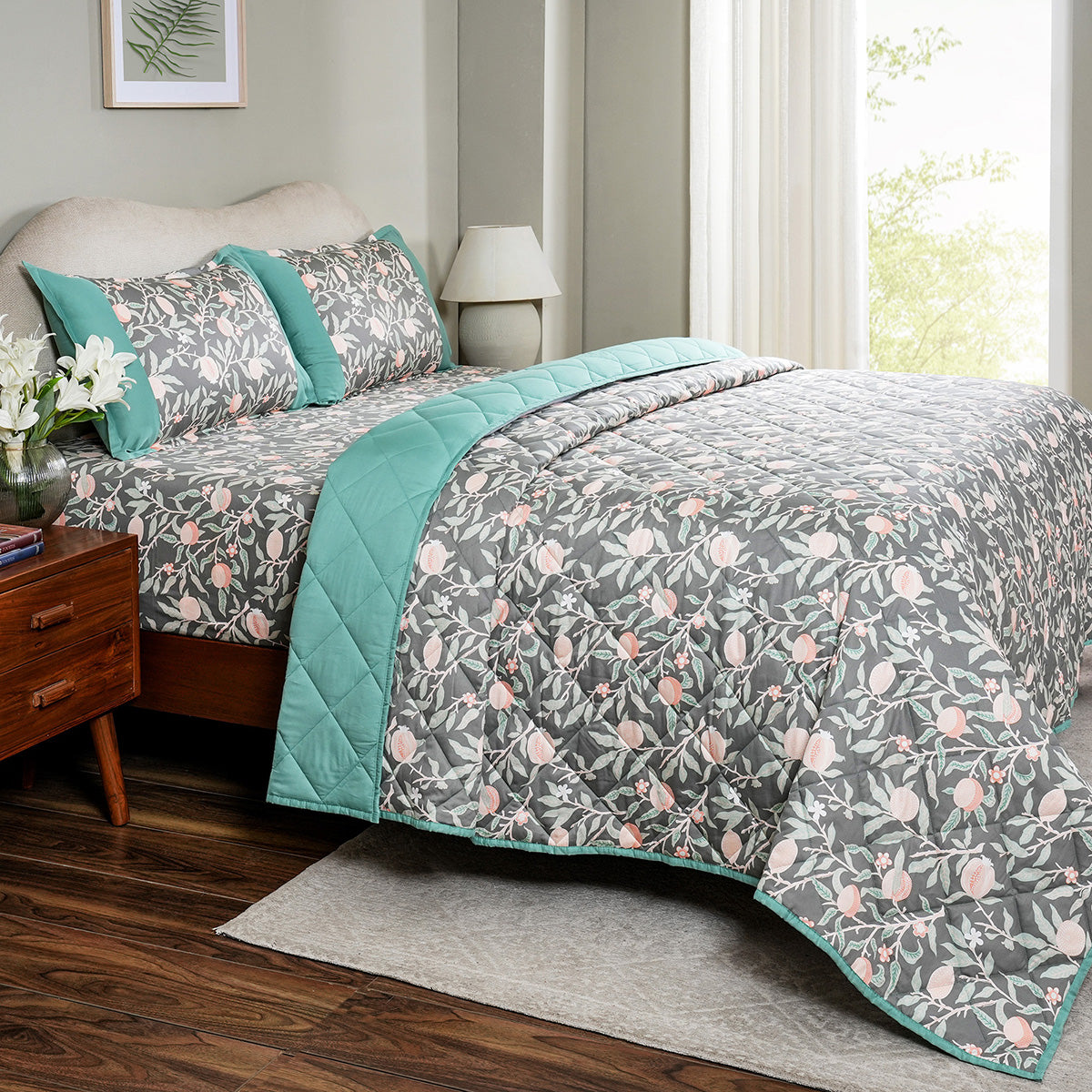 Sensory Bloom Granada extremely Cozy Green Quilt
