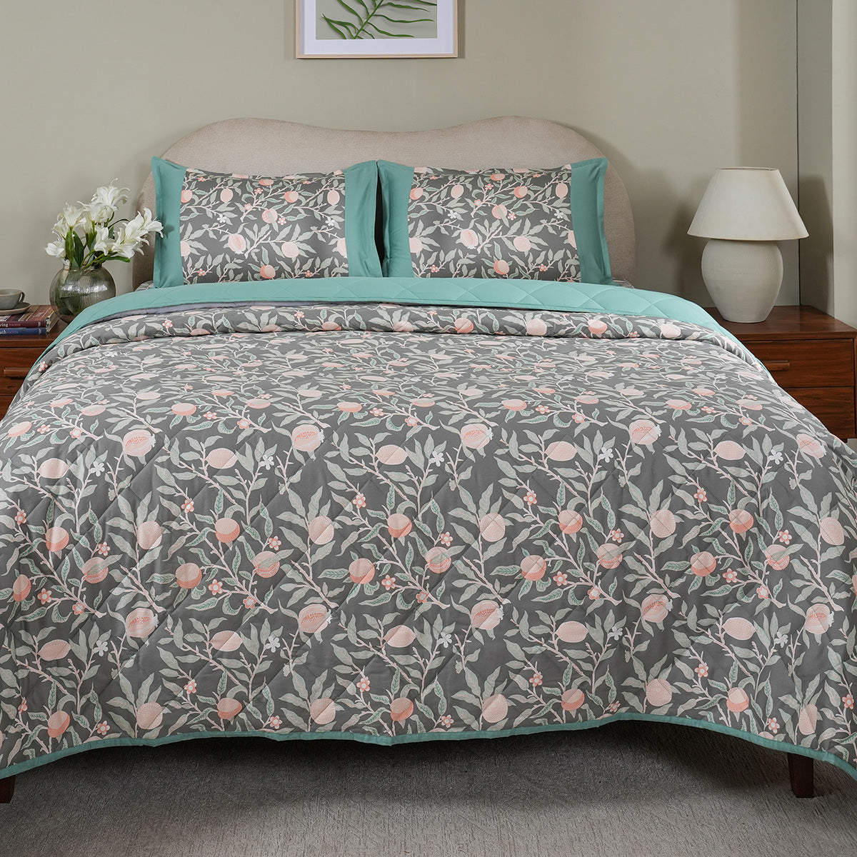 Sensory Bloom Granada extremely Cozy Green Quilt