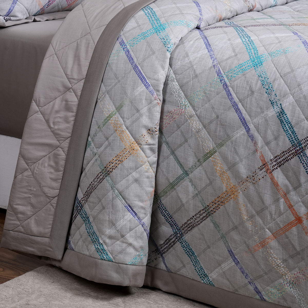 Eclectic Geo Rhombus Quilt/Quilted Bed Cover Grey