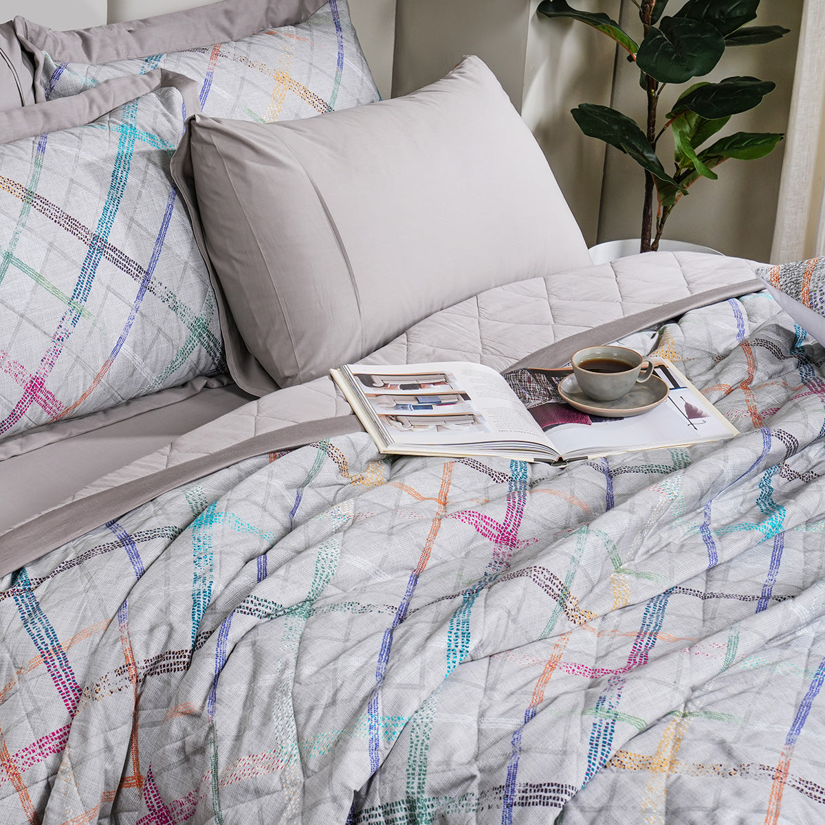 Eclectic Geo Rhombus Quilt/Quilted Bed Cover Grey