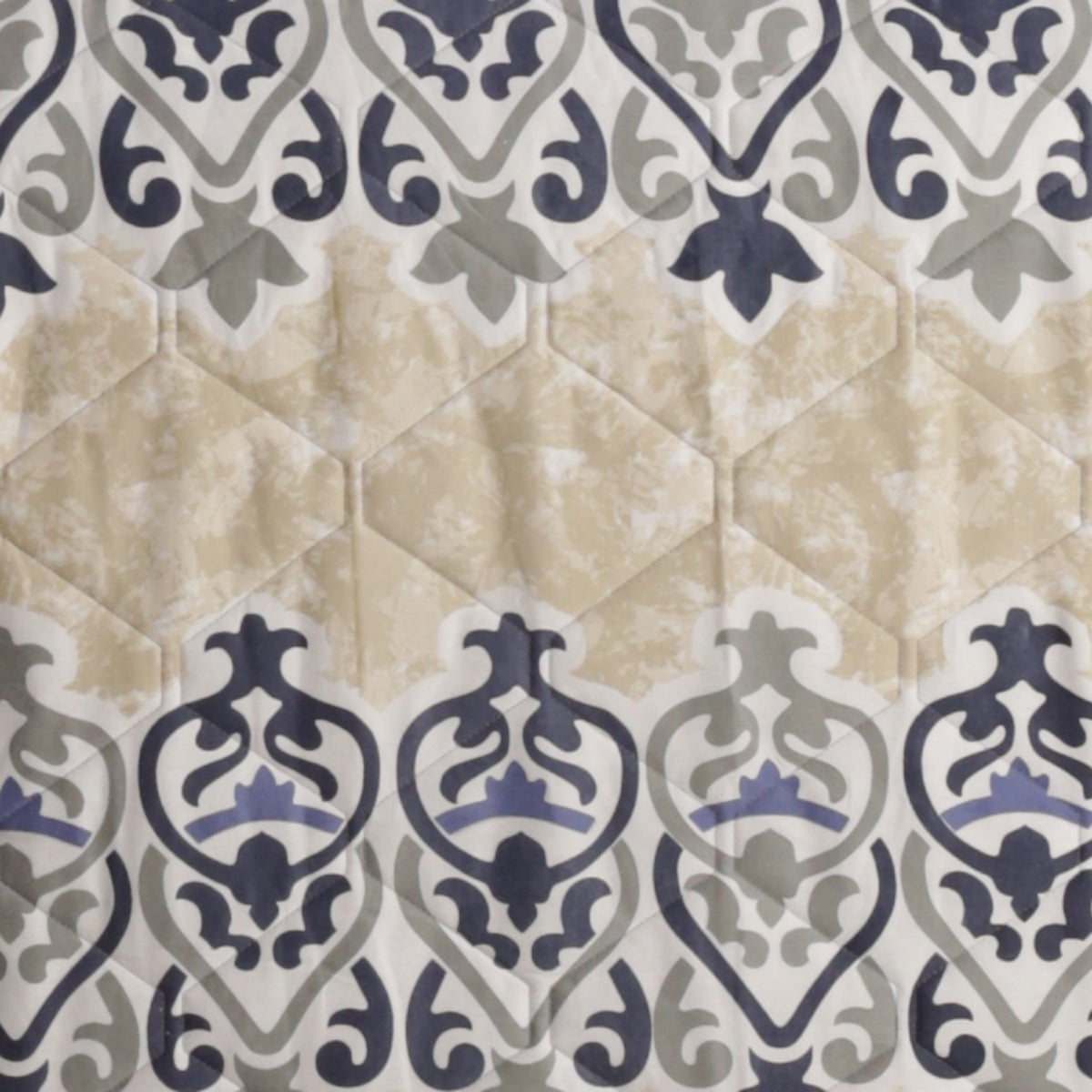 Nouveau Tradition Kaleen Global Blue Quilt