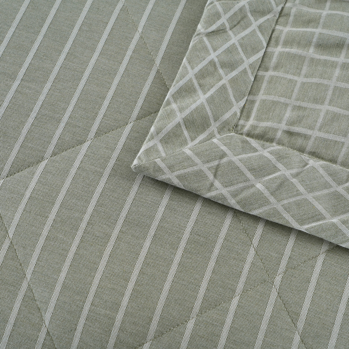 Adore 100% Cotton Filling Summer AC Green Quilt/Quilted Bed Cover Comforter