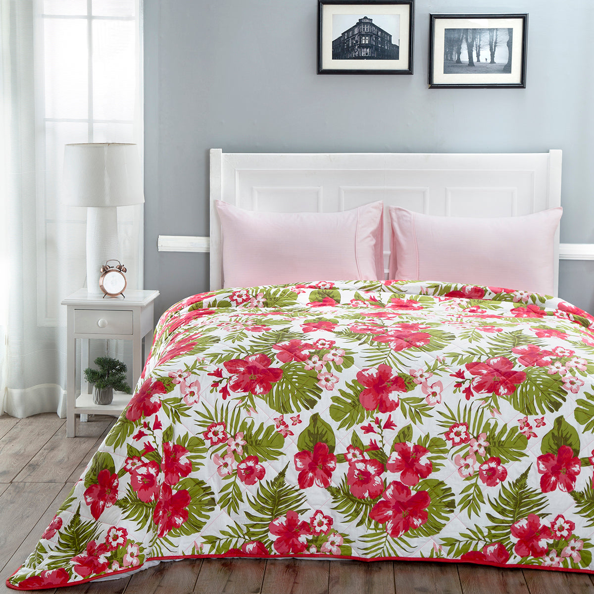 Malia Light Weight Extreme Winter Quilt Red