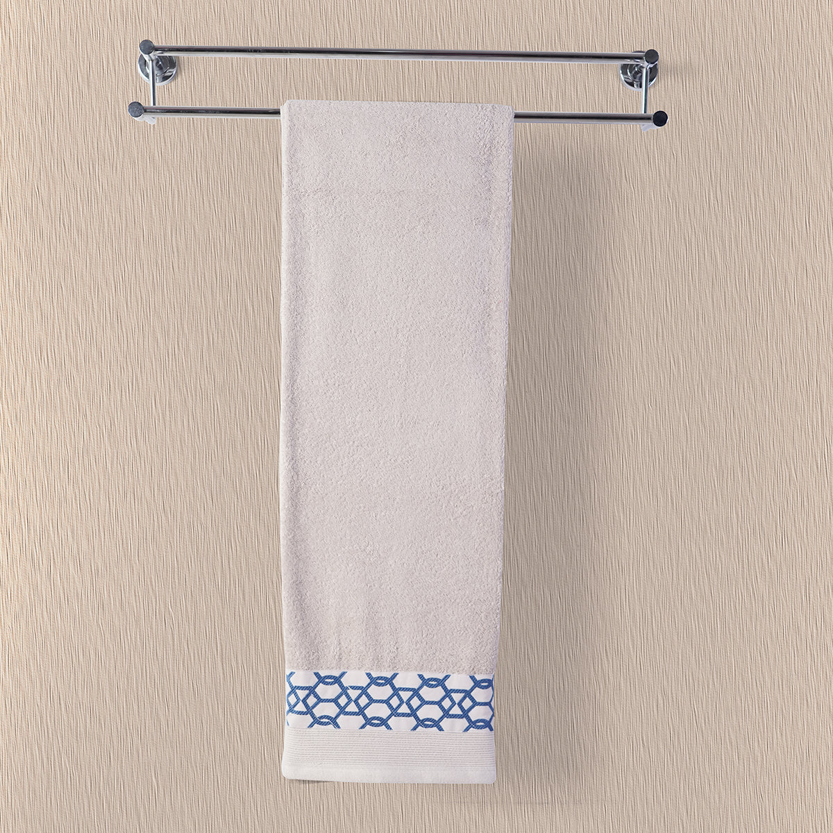 Utopian Regan Terrain 550 GSM Anti-Bacterial, Anti-Fungal And Odour Resistant Towel