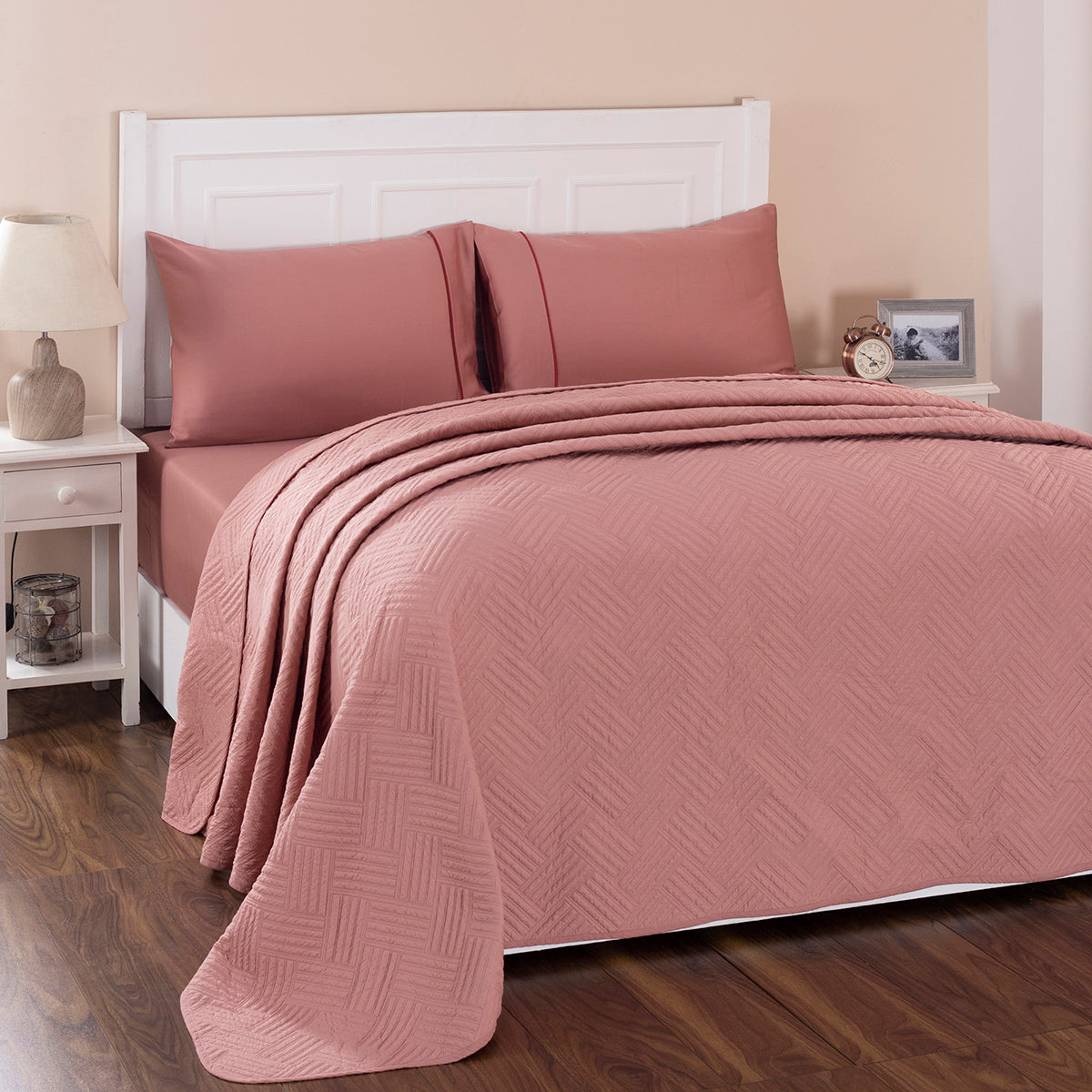 Eliott Summer AC Quilt/Quilted Bed Cover/Comforter Cameo Brown