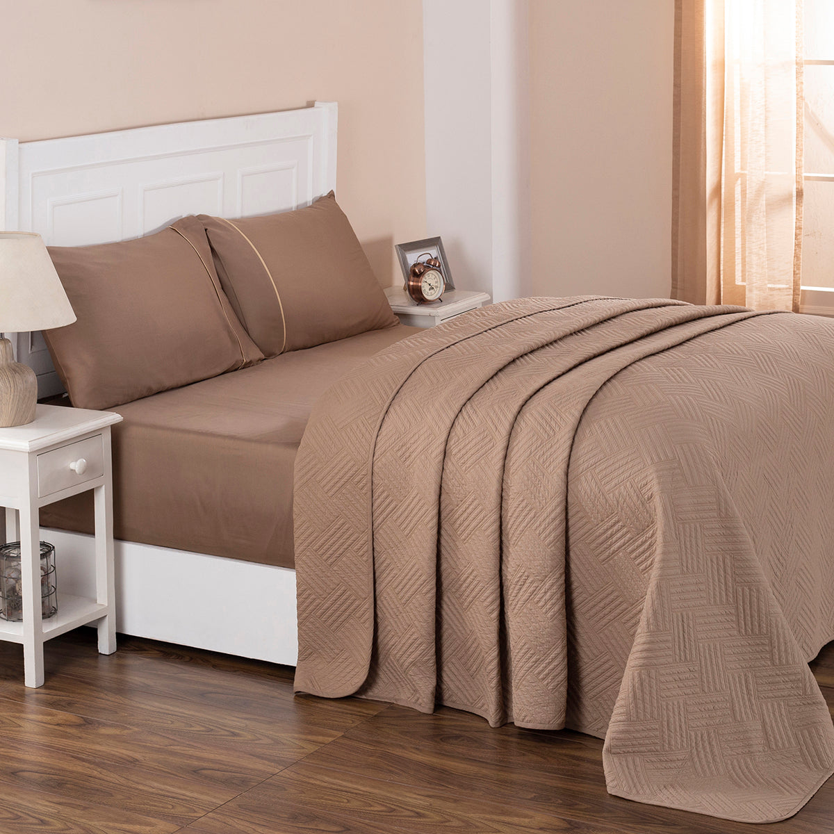 Eliott Summer AC Quilt/Quilted Bed Cover/Comforter Simply Taupe