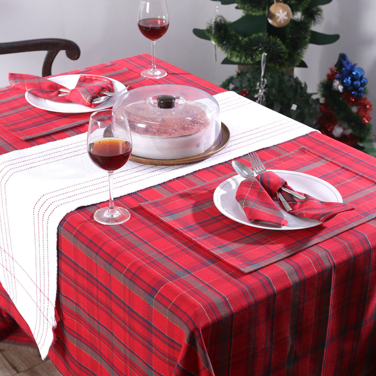 Christmas Tinsel Red 1 Pc Table Cover