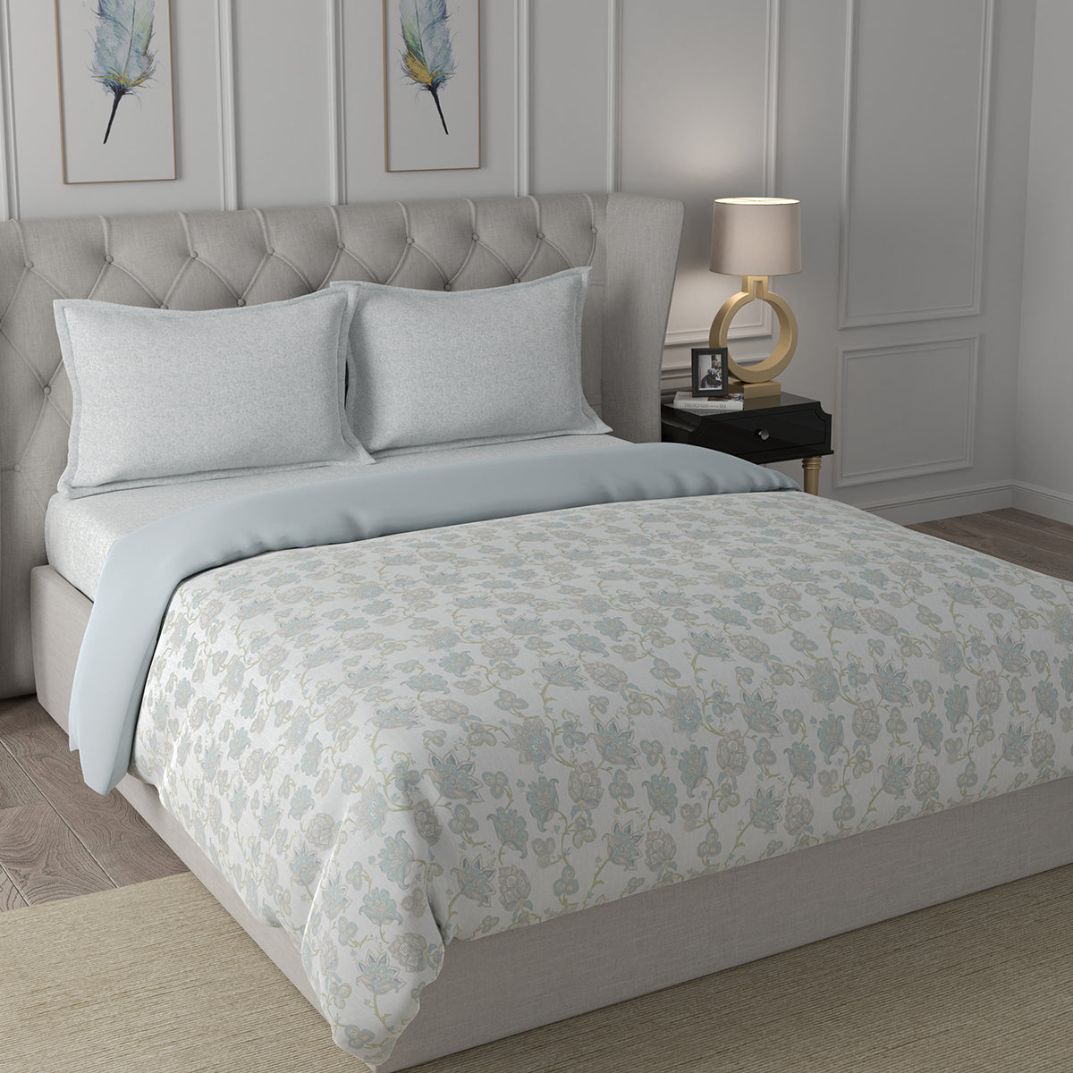 Hermosa Exotic Bouquet Cordelia Blue Quilt
